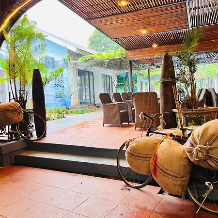Commander Lodge Phong Nha Exterior photo