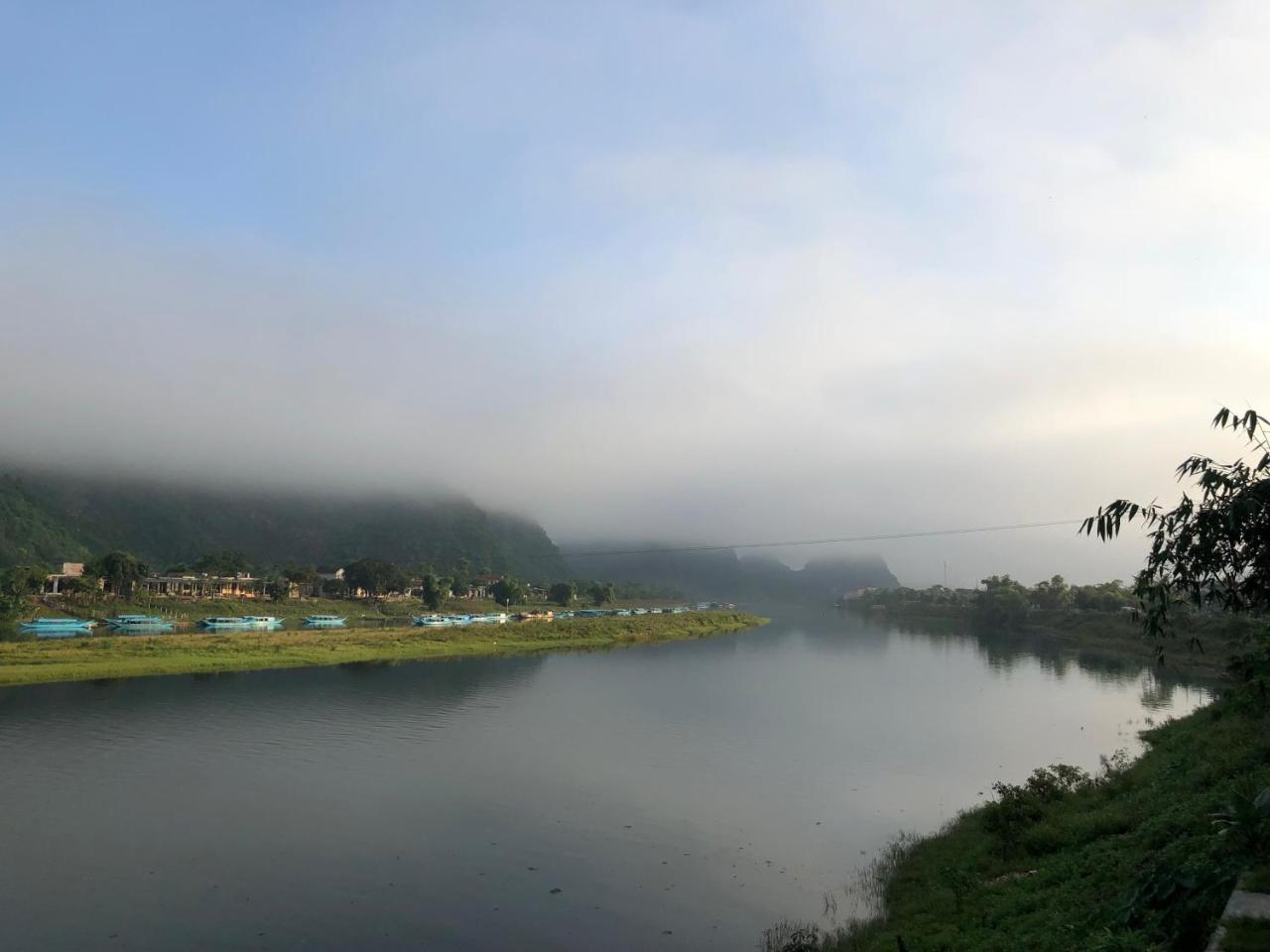 Commander Lodge Phong Nha Exterior photo