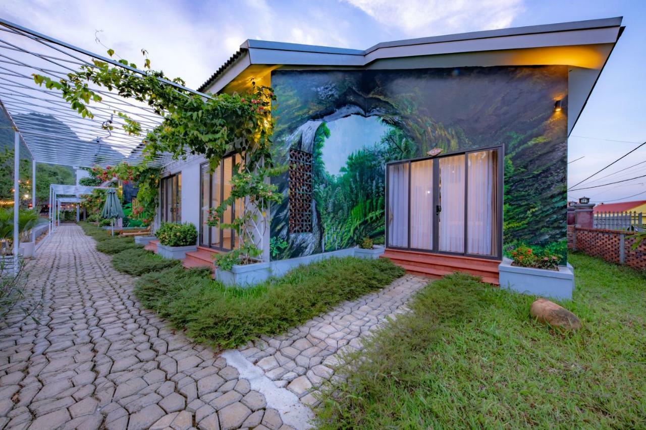 Commander Lodge Phong Nha Exterior photo