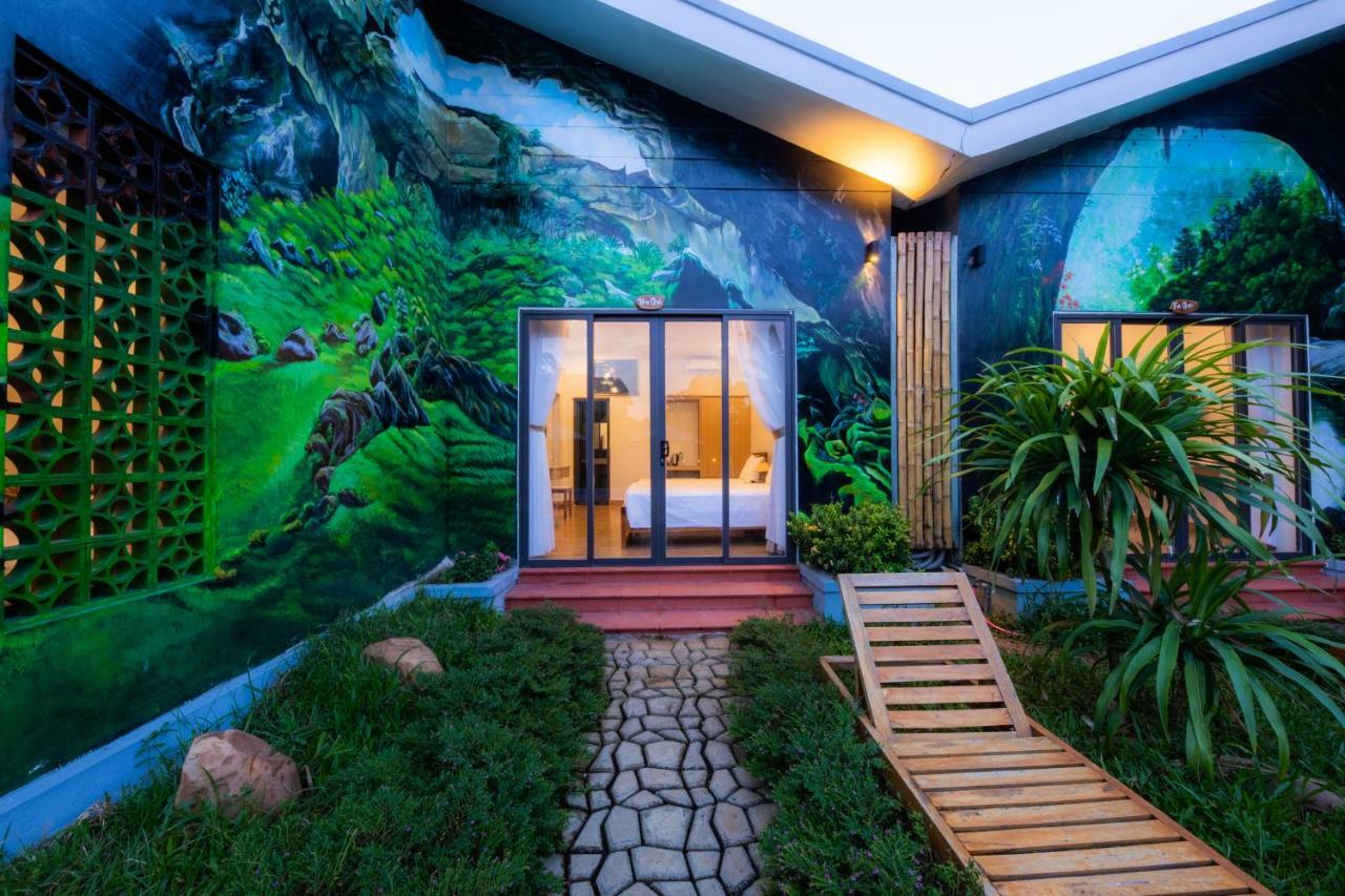 Commander Lodge Phong Nha Exterior photo
